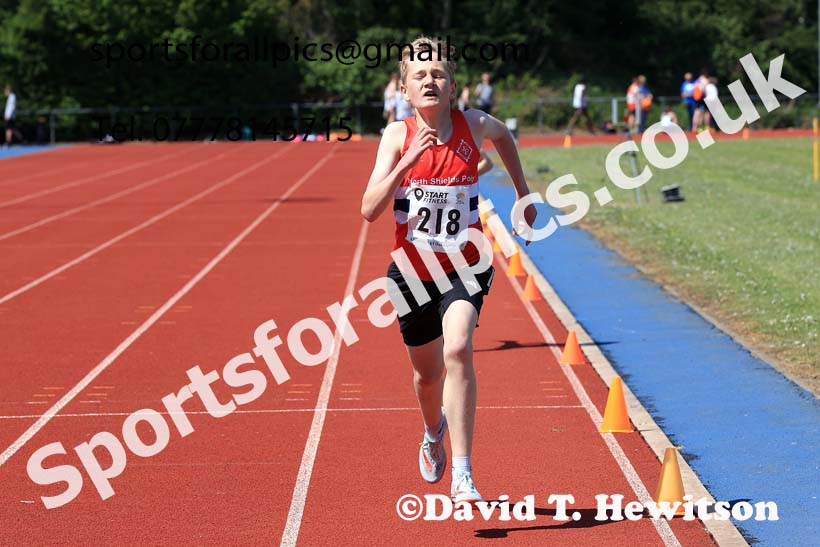 Boys under-15s 3000 metres, 2025 North Eastern Track and Field Champs., Shildon, County Durham. Photo: David T. Hewitson/Sports for All Pics